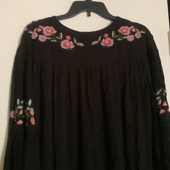 Black Free People embroidered flowy dress - Picture 4 of 7